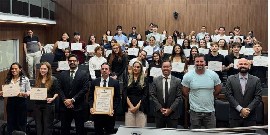Vereador reúne relator, acadêmicos e doutores em direito para debater a redução da maioridade penal em Cuiabá