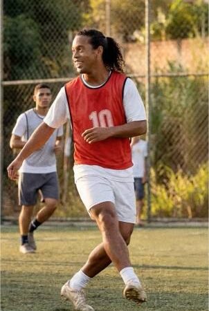 Itaipava convoca Ronaldinho Gaúcho para ser embaixador da marca e revela o “segredo” de seu passe mais icônico