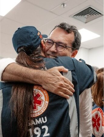 Lúdio comemora anúncio de recontratações no Samu e revisão da cooperação com Bombeiros após reunião com governador