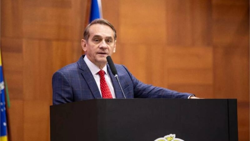 Wilson Santos propõe auxílio-alimentação para servidores estaduais de MT