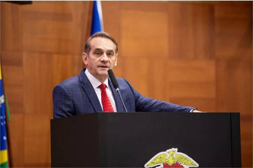 Wilson Santos propõe auxílio-alimentação para servidores estaduais de MT