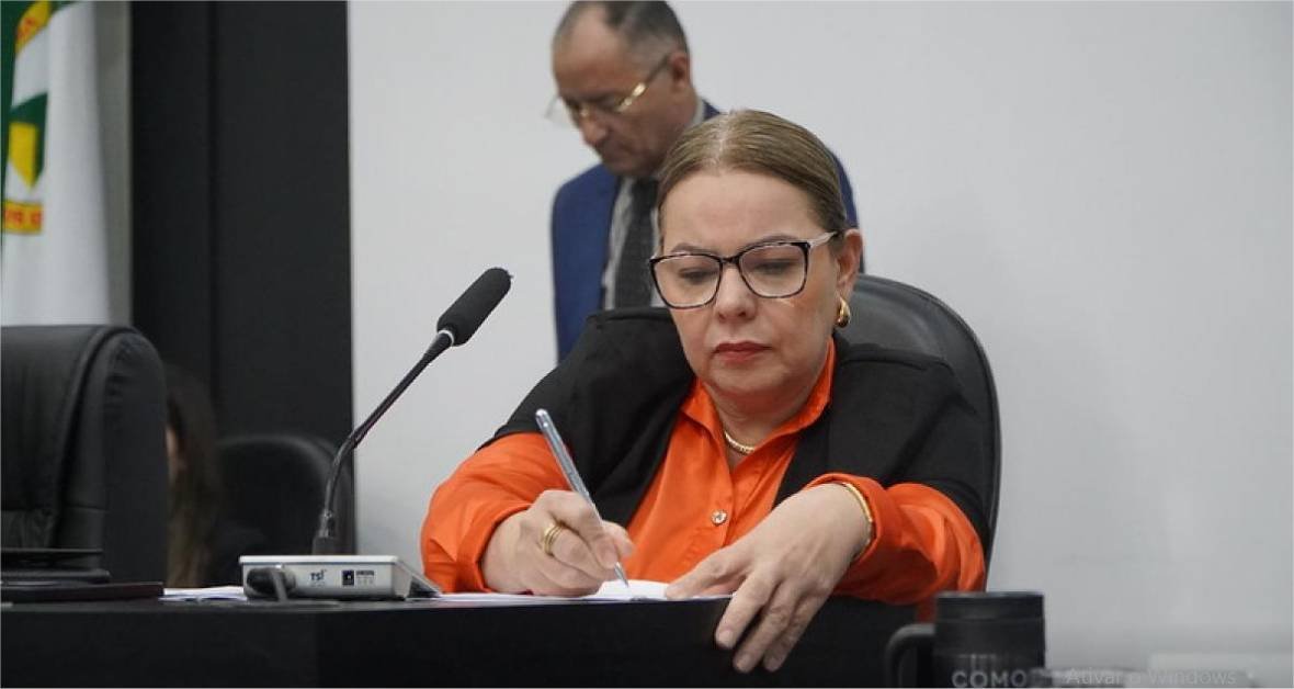 Paula Calil não nega intenção de continuar presidente da Câmara; ‘processo iniciando’