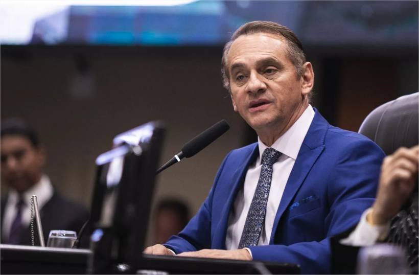 Wilson Santos propõe botão de emergência em banheiros femininos para reforçar a proteção às mulheres