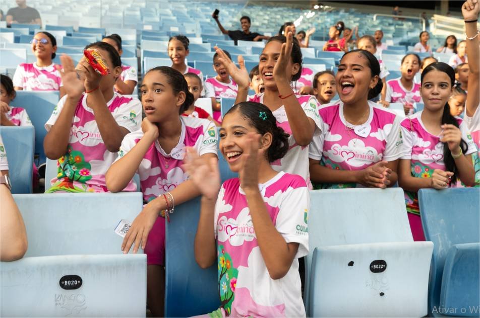 200 Simininas vibram com futebol feminino na Arena Pantanal