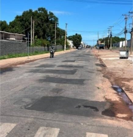 Avenida Jurumirim e o bairro Carumbé recebem operação tapa-buracos solicitada por Ilde Taques