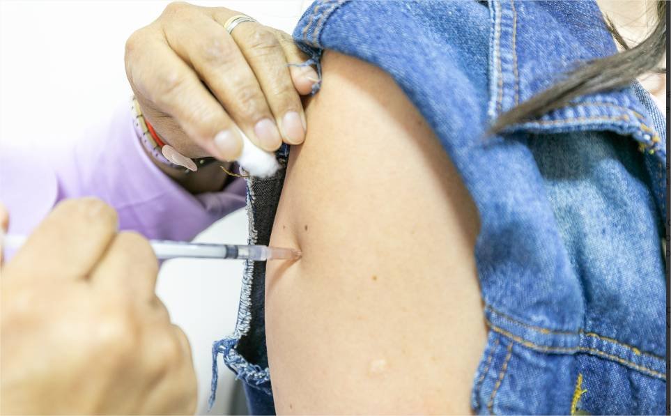 Cuiabá mantém vacina contra meningite disponível em toda a rede pública