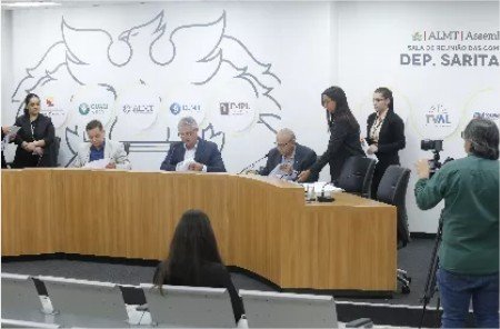 CCJR derruba vetos e aprova reconhecimento do Rio Paraguai como patrimônio