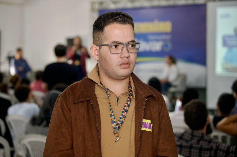 “Ele não aceita ajuda”, diz estudante sobre familiar viciado em apostas online