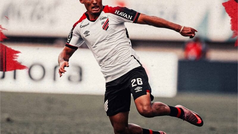 Athletico vence de virada, entra no G4 e complica Remo no Brasileirão