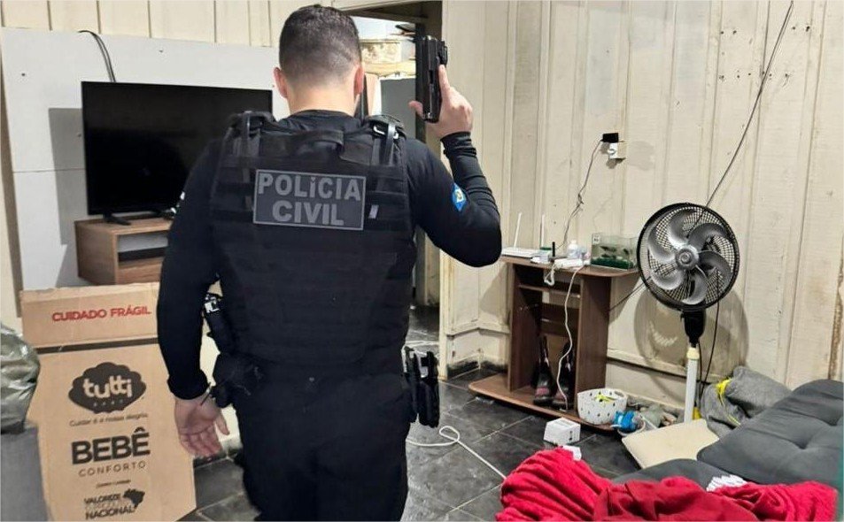 Polícia Civil cumpre mandados contra faccionados envolvidos em homicídio em Comodoro