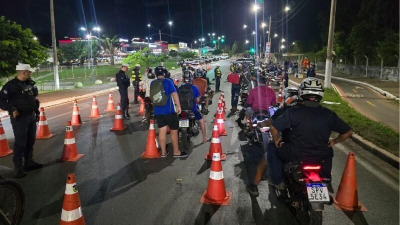Operação remove 60 veículos e flagra 30 motoristas sem CNH em VG