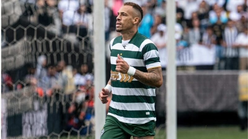 Santos perde para o Coritiba em jogo marcado por polêmica com Neymar
