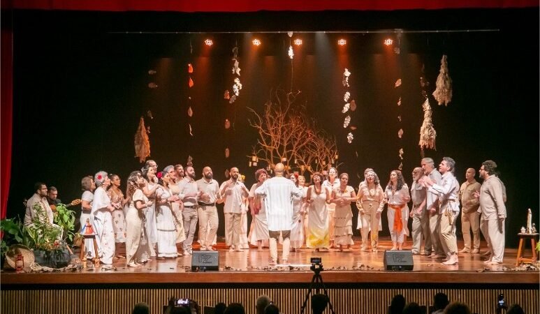 Coro Experimental MT apresenta “Um Ney para cada um” no Cine Teatro Cuiabá