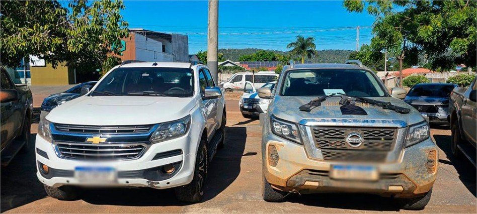 Gefron prende seis pessoas, apreende armas e recupera veículos roubados em MT