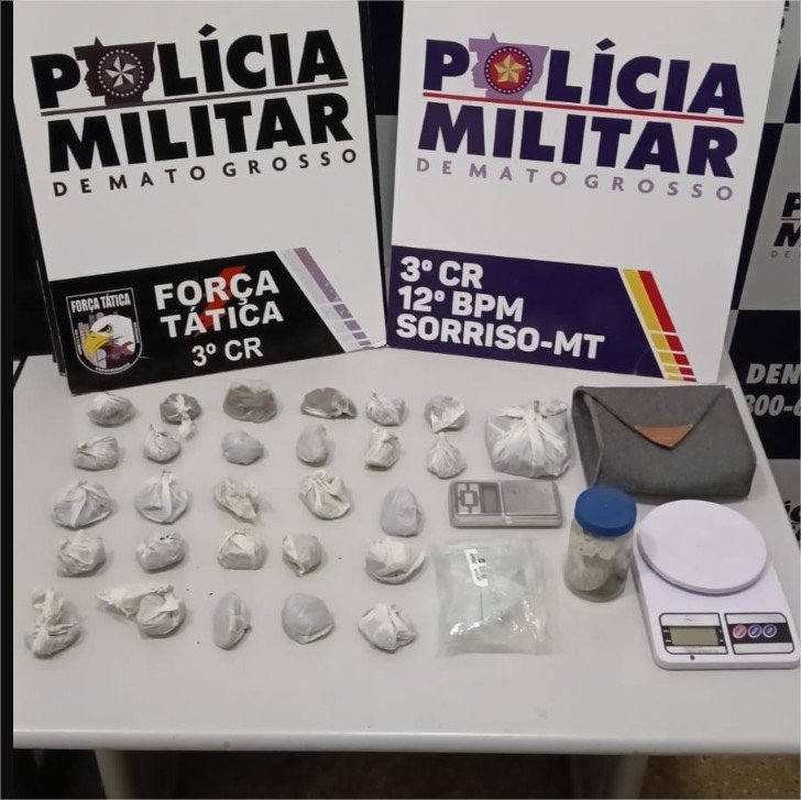 Adolescente e homem são detidos com porções de maconha pela PM