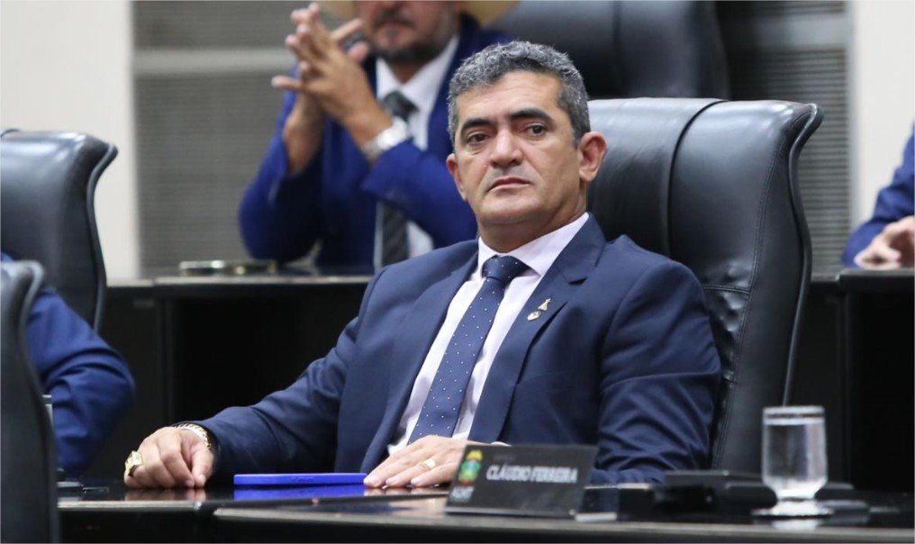 Elizeu diz que dinheiro apreendido tem comprovação e nega crime