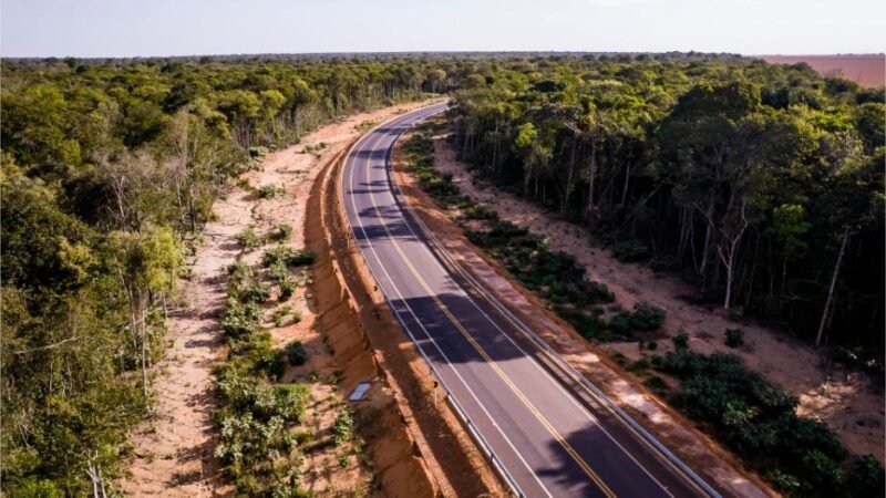 Governo de MT asfaltou quantidade de rodovia suficiente para atravessar o Brasil de Norte a Sul