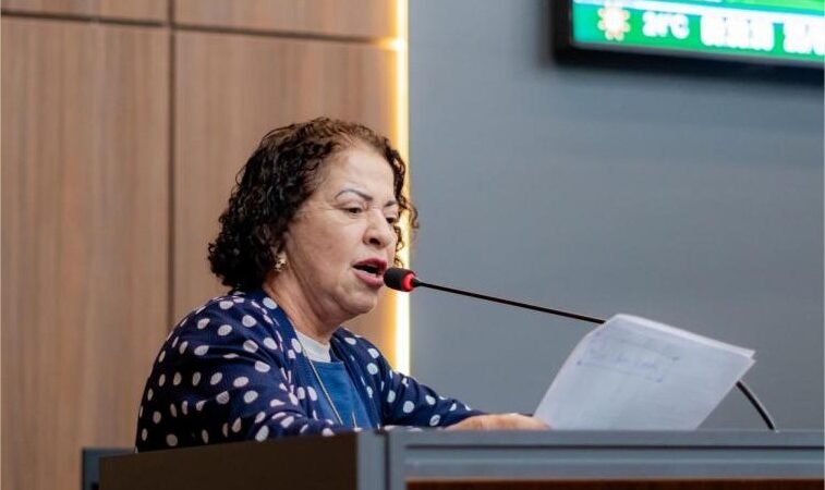 Baixinha Giraldelli fala sobre a importância de se combater o assédio sexual dentro dos ônibus em Cuiabá