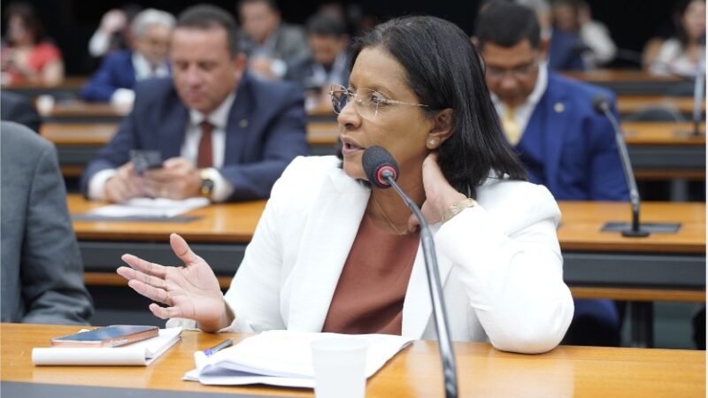 Enquanto Neymar oferece bets à seguidores, Gisela diz que elas estão destruindo familias