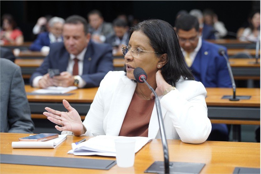 Enquanto Neymar oferece bets à seguidores, Gisela diz que elas estão destruindo familias