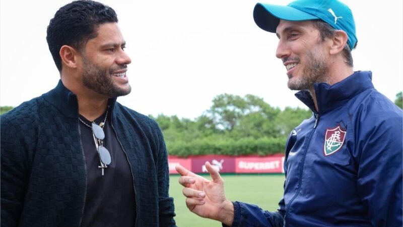 Hulk se apresenta e conhece CT do Fluminense: “Vontade de conquistar títulos”