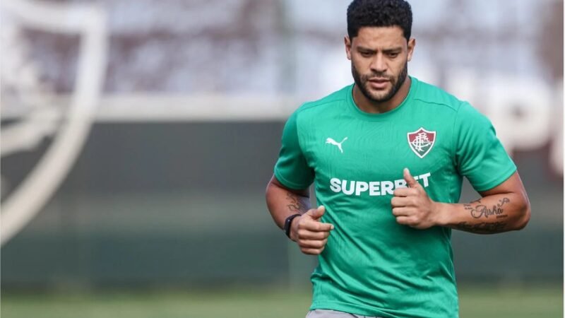 Hulk inicia trabalhos e treina pela primeira vez no Fluminense