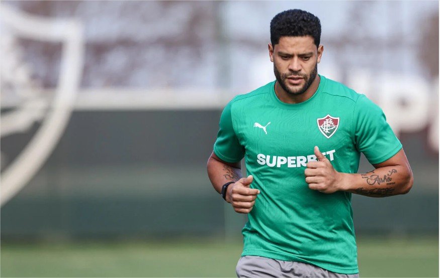 Hulk inicia trabalhos e treina pela primeira vez no Fluminense