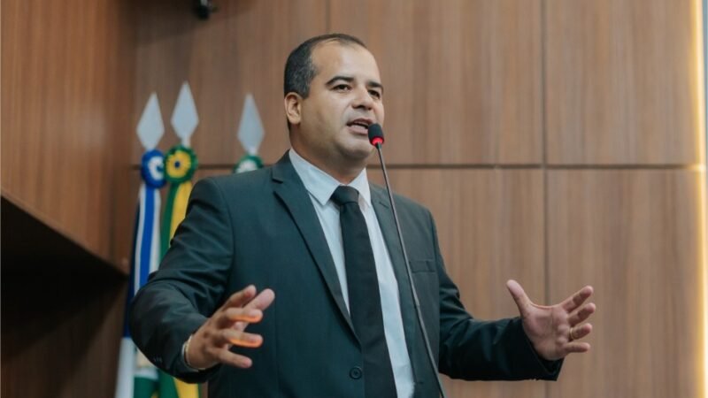 Ilde Taques cobra “palavra” e critica manobra por reeleição de Paula Calil na Câmara de Cuiabá