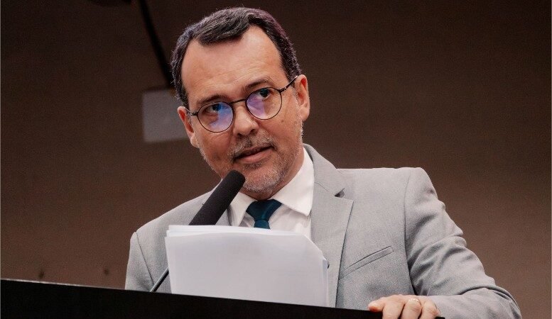Lúdio convoca secretário e pede explicações sobre mais de R$ 500 milhões de contratos do BRT