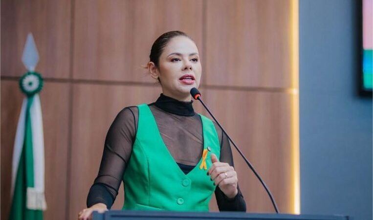 Vereadora Michelly Alencar alerta para cultura de violência contra mulheres