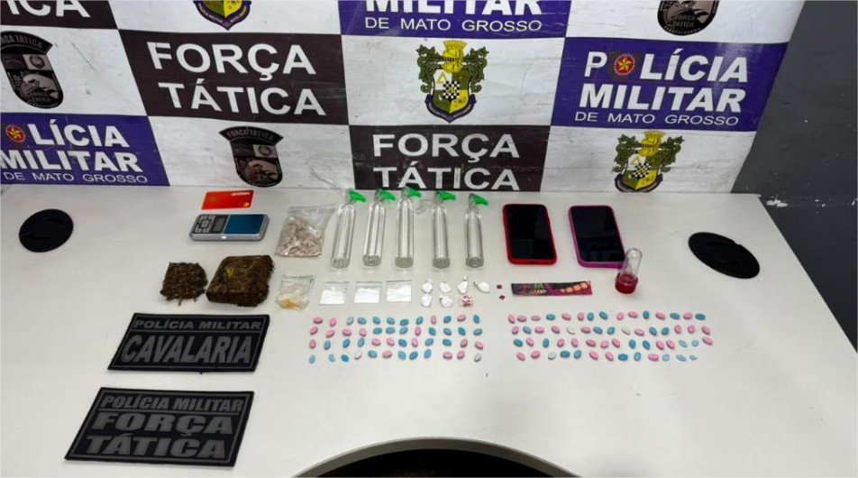Polícia Militar apreende 172 porções de drogas e prende mulher suspeita por tráfico