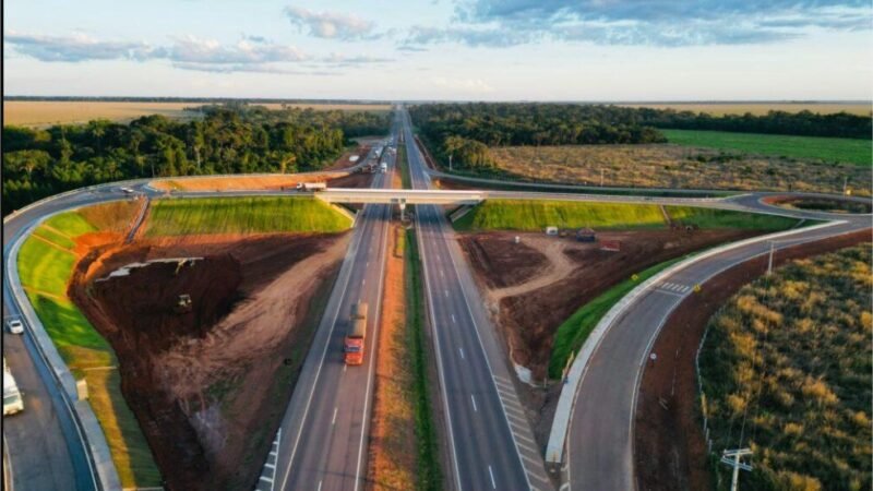 Toda duplicação da BR-163 feita pelo Governo de MT e Nova Rota tem acostamento