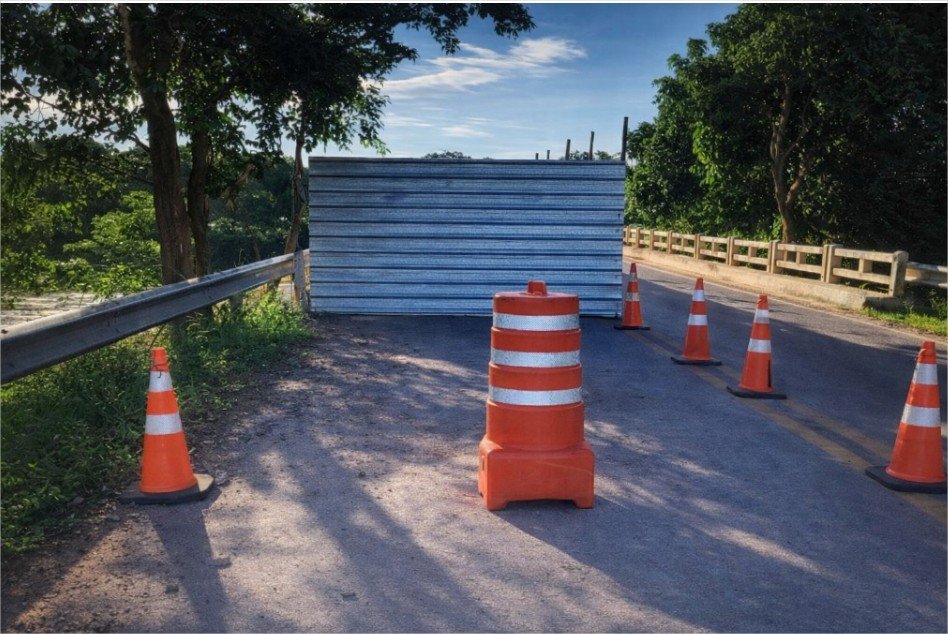 Sinfra restringe passagem de veículos pesados sobre ponte do Rio Cuiabá em Rosário Oeste