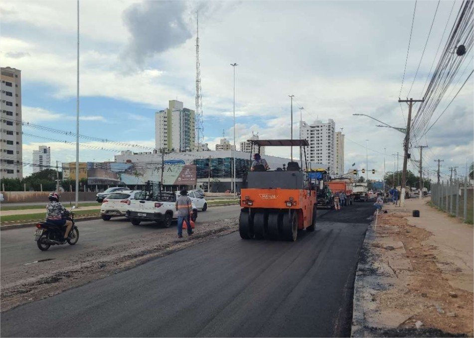 Obras continuam com recuperação do asfalto na Avenida do CPA