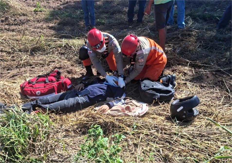 Corpo de Bombeiros atua em dois acidentes envolvendo motociclistas