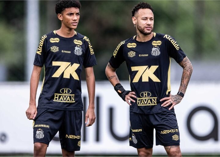 Robinho Jr acusa Neymar de agressão e notifica o Santos