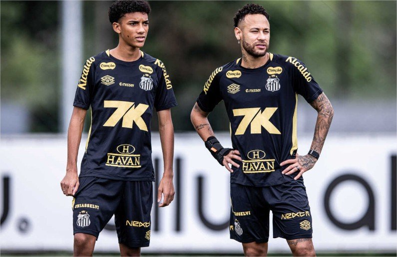 Robinho Jr acusa Neymar de agressão e notifica o Santos