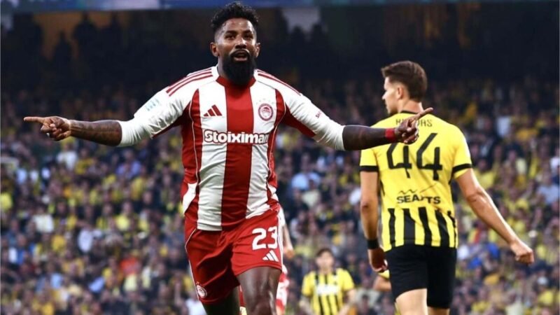 Athletico faz proposta ao lateral-direito Rodinei, ex-Flamengo