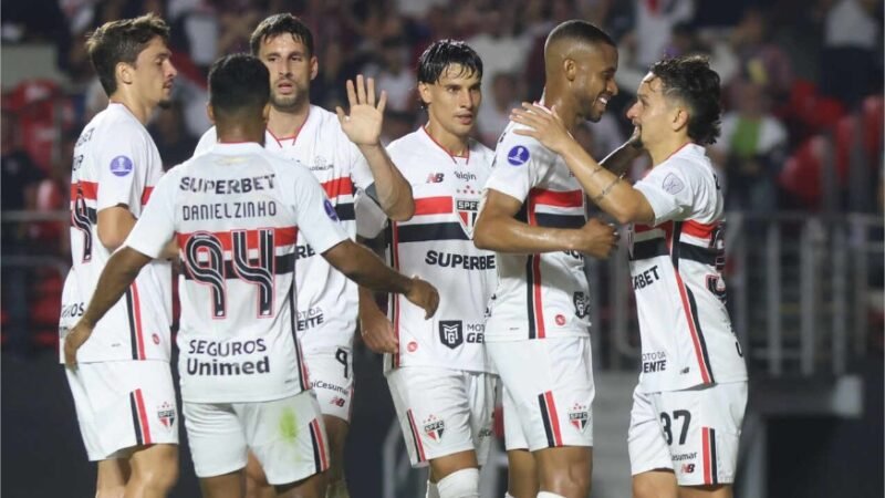 São Paulo domina Boston River e se classifica como líder do grupo