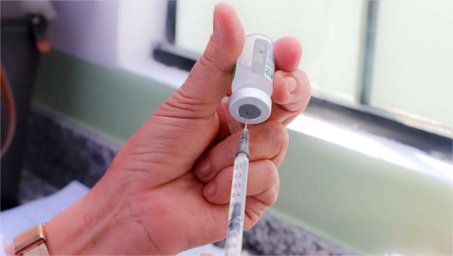 Secretaria de Saúde de Várzea Grande reforça importância da imunização contra meningite