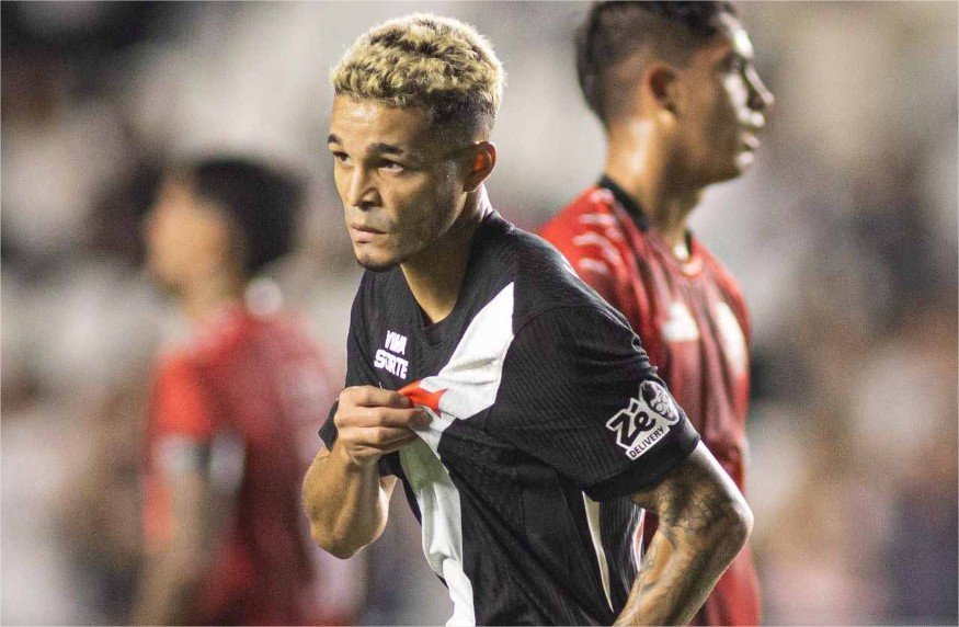 Vasco bate Barracas Central e confirma vaga nos playoffs da Sul-Americana