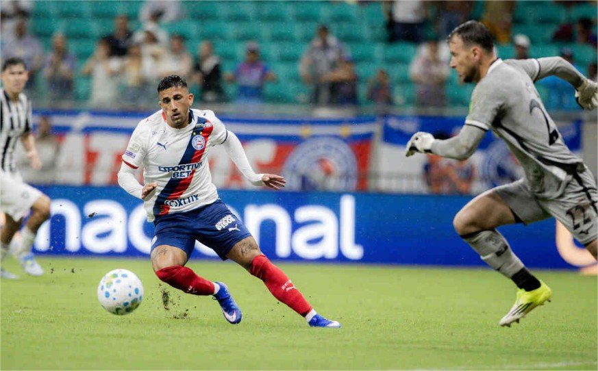 Em noite de presepadas dos goleiros, Botafogo cede a virada ao Bahia