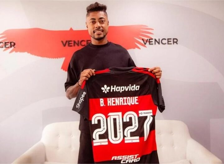Flamengo renova com Bruno Henrique até 2027