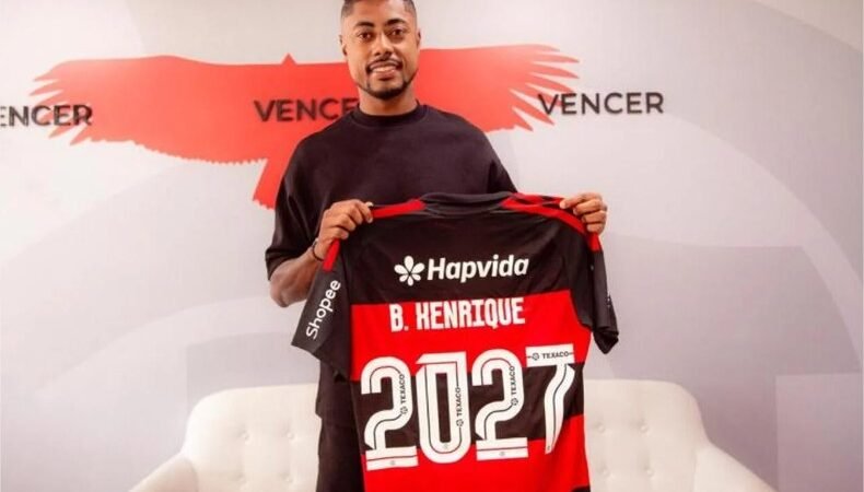 Flamengo renova com Bruno Henrique até 2027