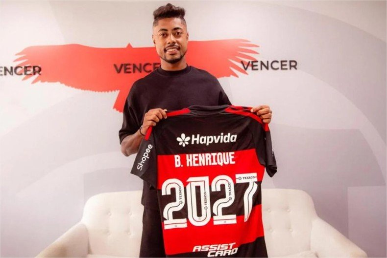 Flamengo renova com Bruno Henrique até 2027