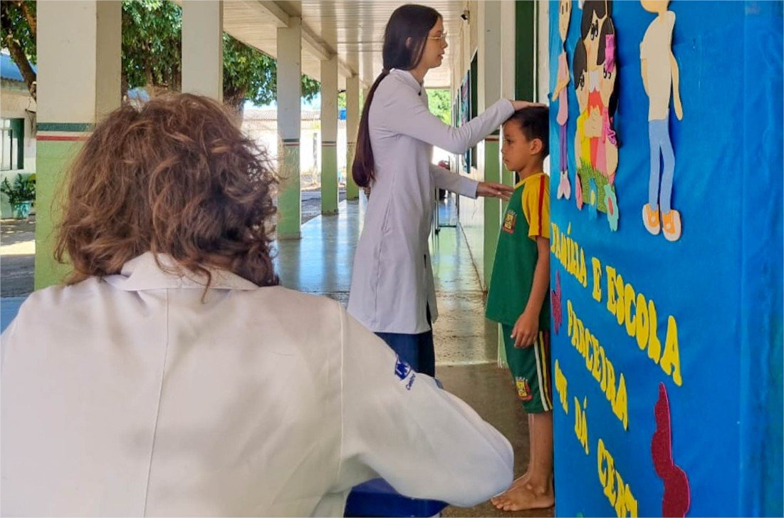 Parceria entre UNIVAG e Prefeitura leva saúde e orientação a escolas de Várzea Grande