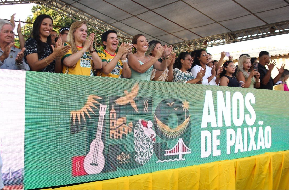 Desfile em comemoração aos 159 anos de Várzea Grande reuniu quase 5 mil participantes e apresentações inéditas