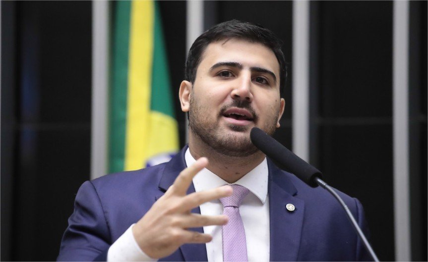 Deputado critica colegas após nova emenda para a PEC 6×1: “Falta de compromisso”