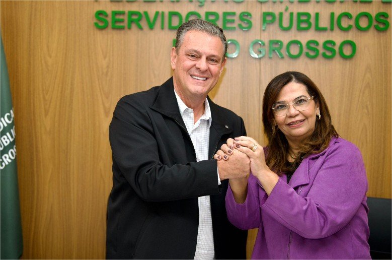 Fávaro firma compromisso com servidores e convida Carmen Machado para suplência