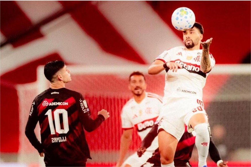 Rossi falha, mas Flamengo busca empate com Athletico na Arena da Baixada